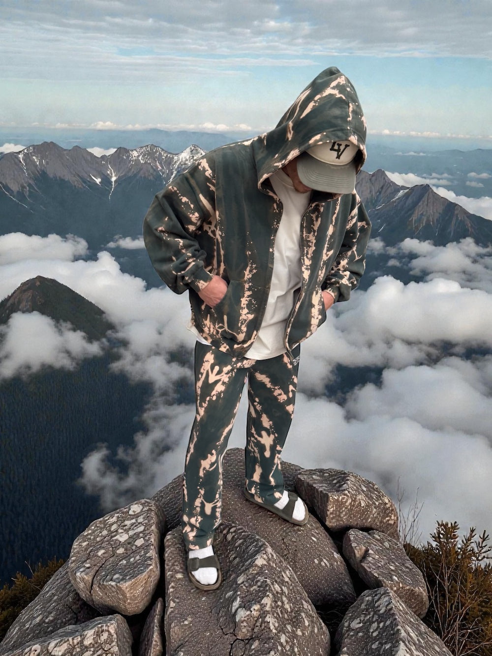 FOREST FADE | STRAIGHT-LEG SWEATPANTS